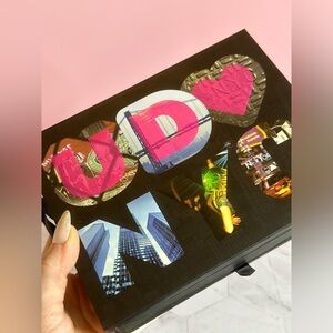Urban Decay - UD 🩷 NYC - Collectors Makeup Eyeshadow Palette/Kit - NEW